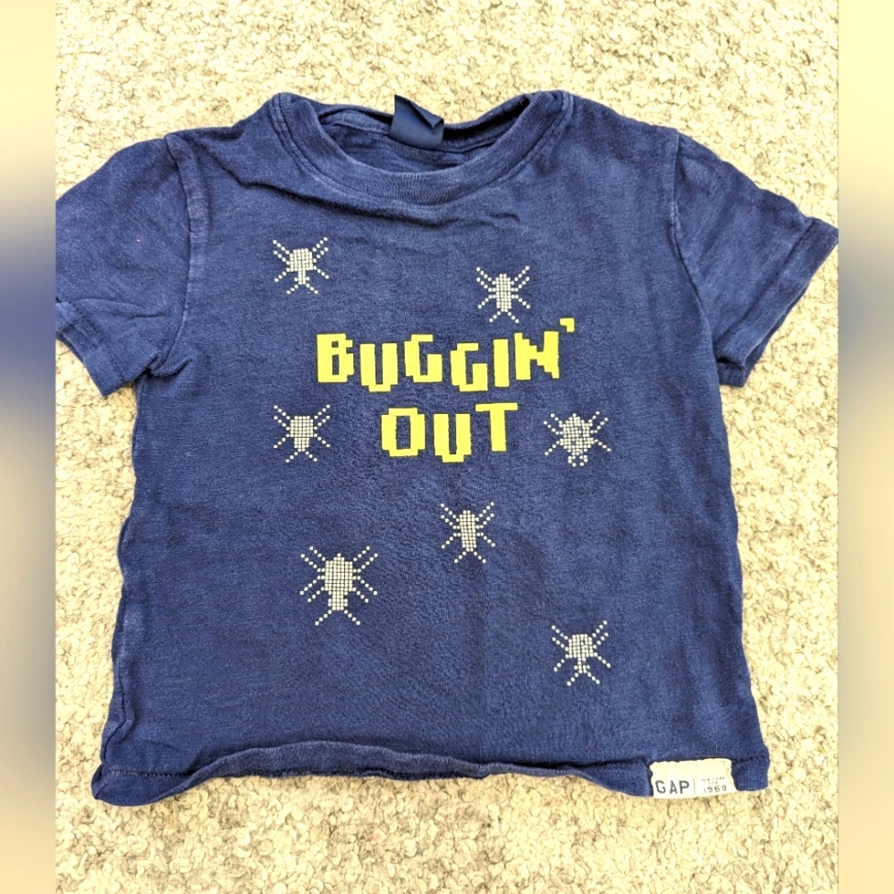 6/$22. 🪲Baby Gap t-shirt. EUC. Buggin Out. 18-24months.